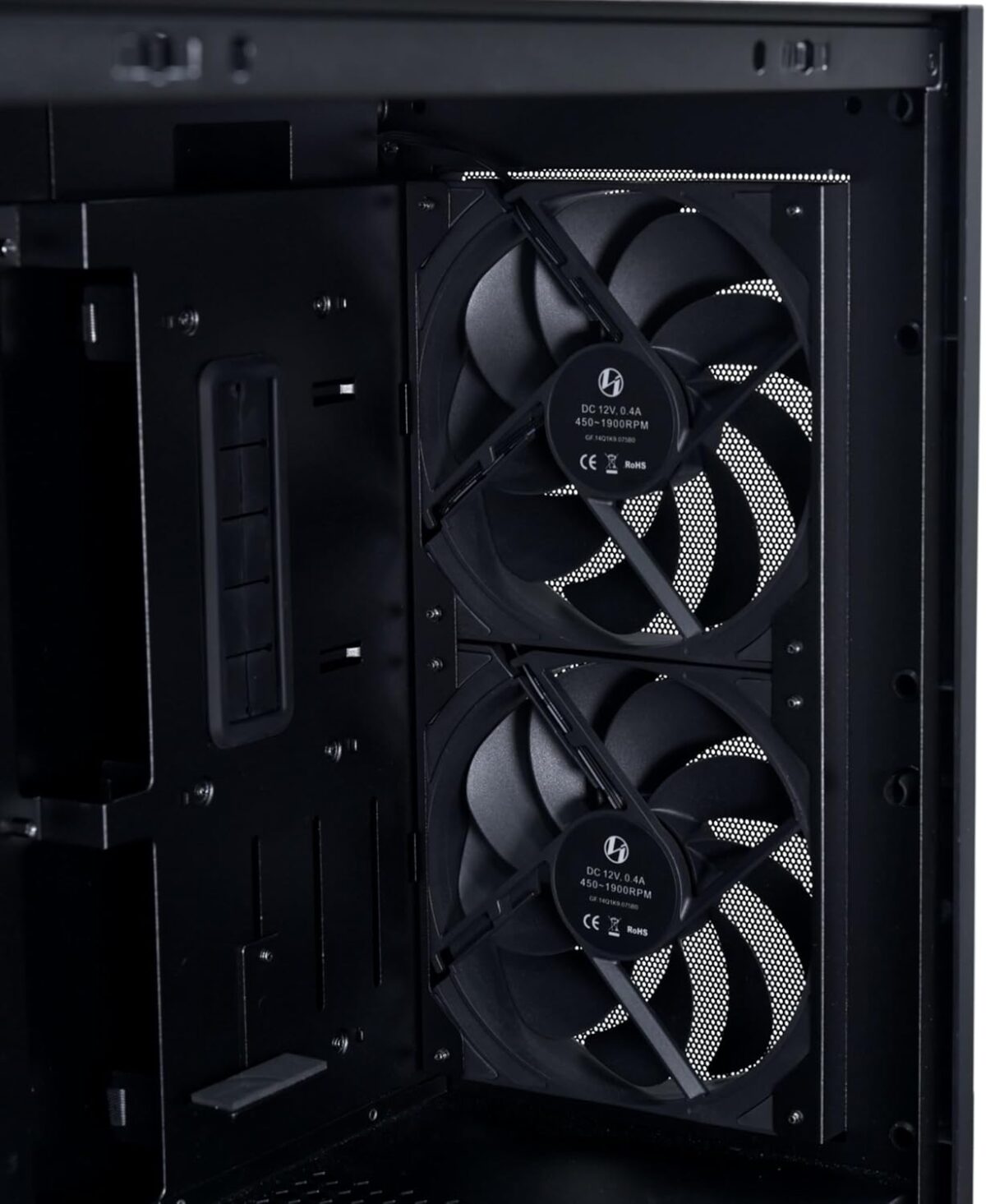Chasis Lian Li LANCOOL 207 – Torre Media ATX/M-ATX, Pantalla LCD, 4 Ventiladores PWM, Panel de Malla - Imagen 2